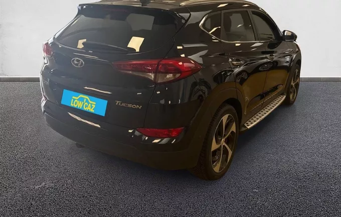 HYUNDAI TUCSON 1.7 CRDi 141 2WD DCT-7 Intuitive extérieur trois quart arrière droit 213412