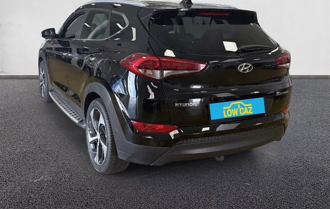 HYUNDAI TUCSON 1.7 CRDi 141 2WD DCT-7 Intuitive extérieur trois quart arrière gauche 213412