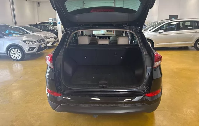 HYUNDAI TUCSON 1.7 CRDi 141 2WD DCT-7 Intuitive photo 10 213412