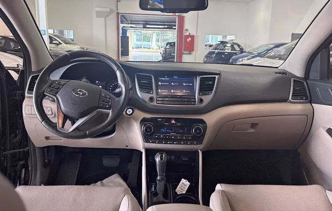 HYUNDAI TUCSON 1.7 CRDi 141 2WD DCT-7 Intuitive photo 18 213412