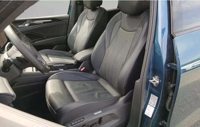 VOLKSWAGEN TIGUAN 2.0 TDI 150ch DSG7 R-Line Exclusive extérieur trois quart arrière droit 2127643