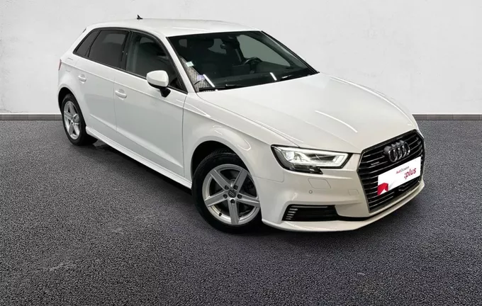 AUDI A3 Sportback 40 e-tron 204 S tronic 6 extérieur trois quart avant droit 2129509