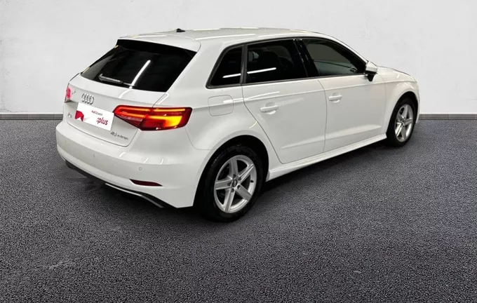AUDI A3 Sportback 40 e-tron 204 S tronic 6 extérieur trois quart arrière droit 2129509