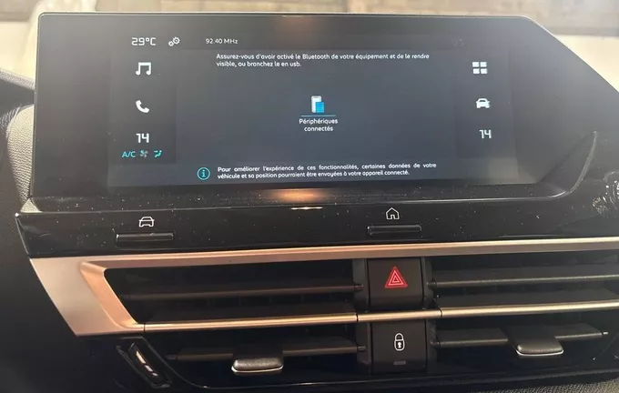 CITROEN C4 e-C4 136 ch autonomie confort Plus photo 16 057892
