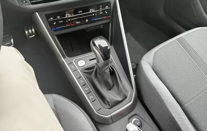 VOLKSWAGEN POLO 1.0 TSI 95 S&S DSG7 Edition 50 photo 13 1973