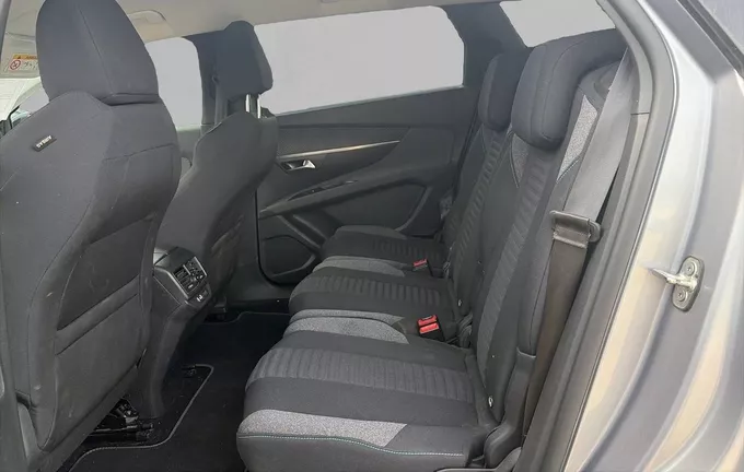 PEUGEOT 5008 PureTech 130ch S&S EAT8 Style photo 18 2131940
