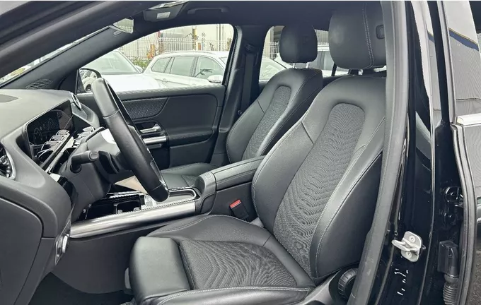 MERCEDES GLA 200 d 8G-DCT Progressive Line extérieur trois quart arrière droit 212658