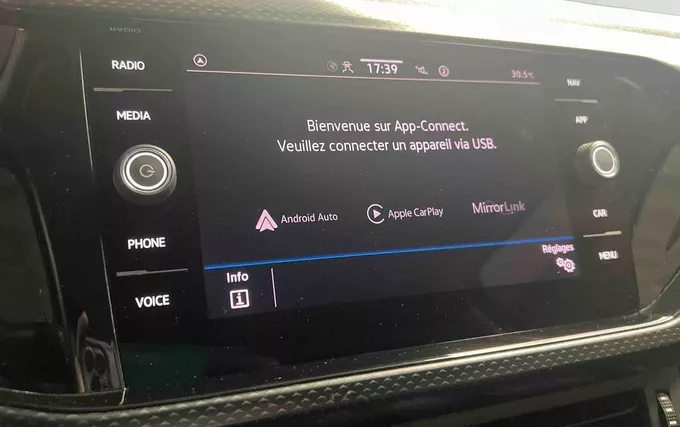VOLKSWAGEN T-CROSS 1.0 TSI 95 Start/Stop BVM5 Life Tech photo 17 2131346