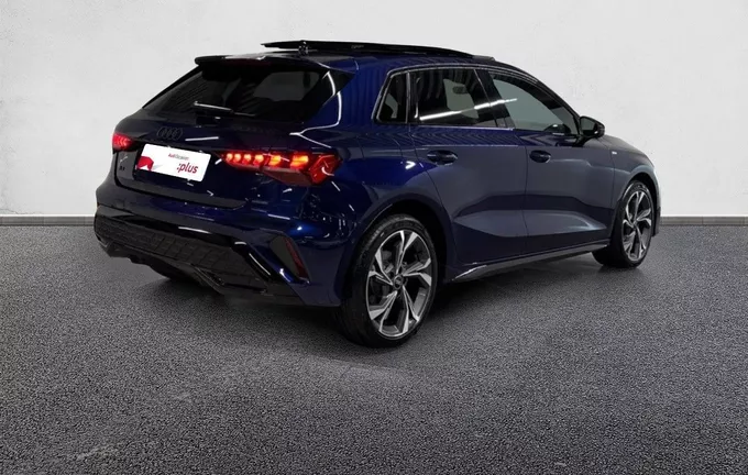 AUDI A3 Sportback TFSI Mild Hybrid 150 S tronic 7 S line extérieur trois quart arrière droit 2130784