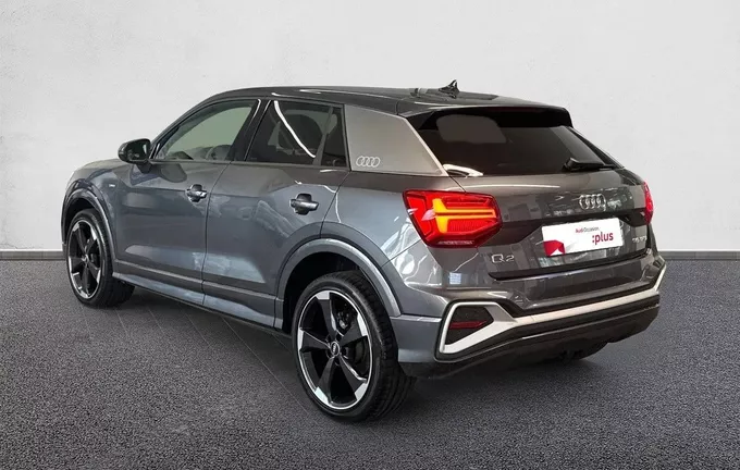 AUDI Q2 35 TFSI 150 BVM6 S line extérieur trois quart arrière gauche 2130301