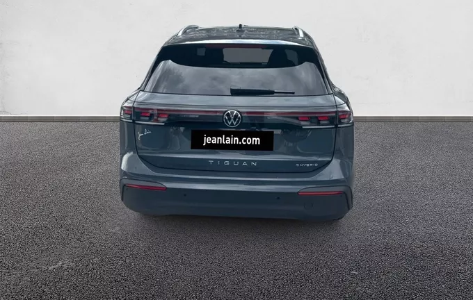 VOLKSWAGEN TIGUAN 1.5 eHybrid 204ch DSG6 VW Edition extérieur arrière 5406