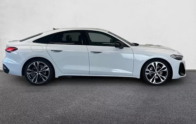 AUDI A5 TFSI 150 ch S tronic 7 S line extérieur côté droit 2130054