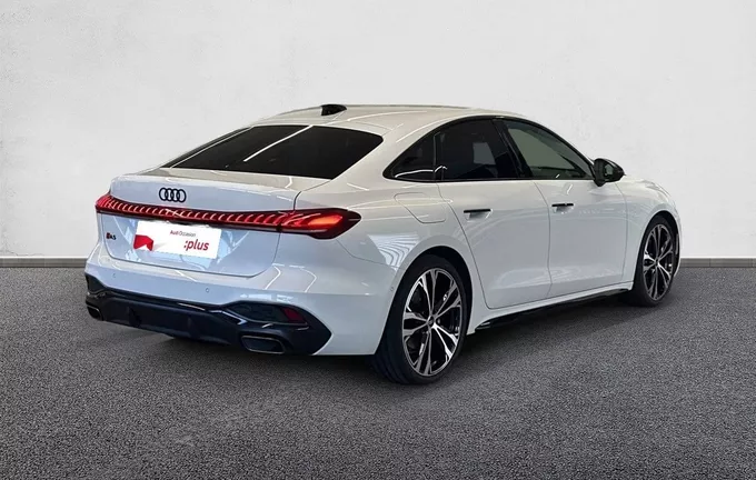 AUDI A5 TFSI 150 ch S tronic 7 S line extérieur trois quart arrière droit 2130054