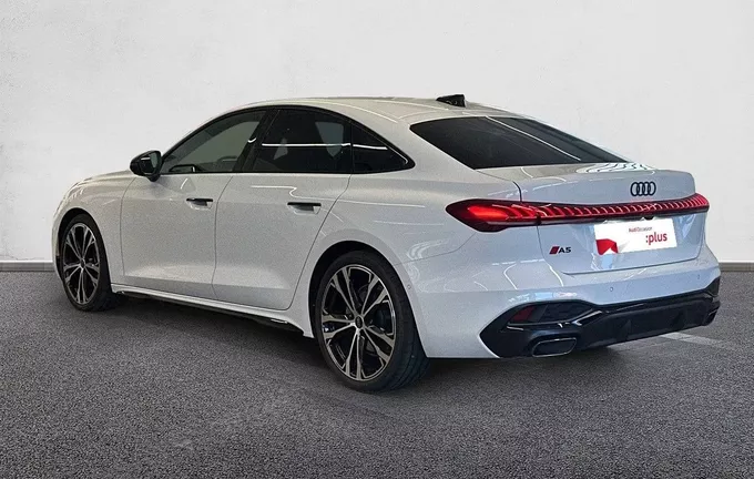 AUDI A5 TFSI 150 ch S tronic 7 S line extérieur trois quart arrière gauche 2130054