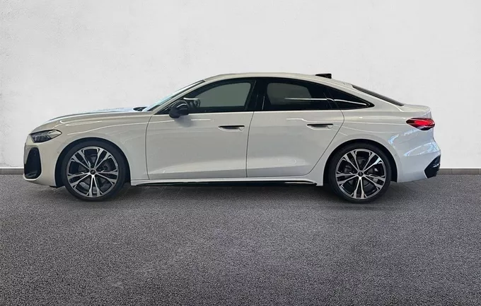 AUDI A5 TFSI 150 ch S tronic 7 S line extérieur côté gauche 2130054