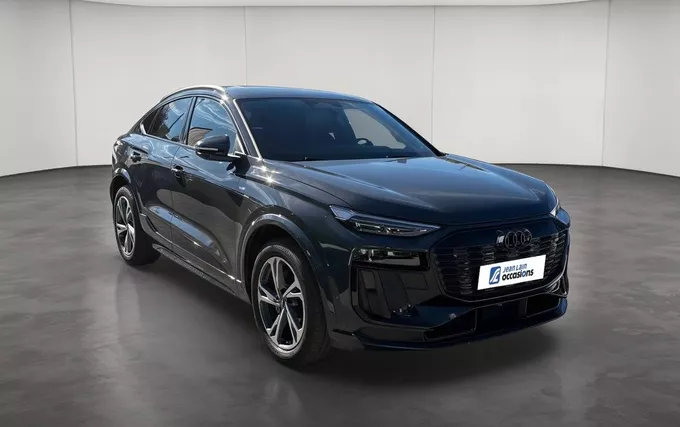 AUDI Q6 E-TRON SPORTBACK 306 ch 100 kWh performance S line extérieur trois quart avant droit 6458