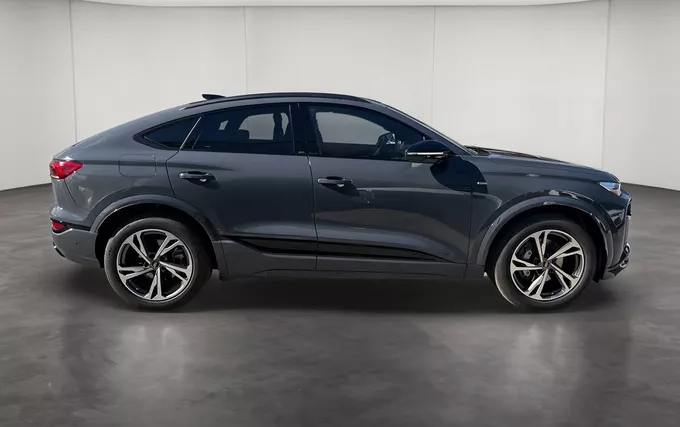 AUDI Q6 E-TRON SPORTBACK 306 ch 100 kWh performance S line extérieur côté droit 6458