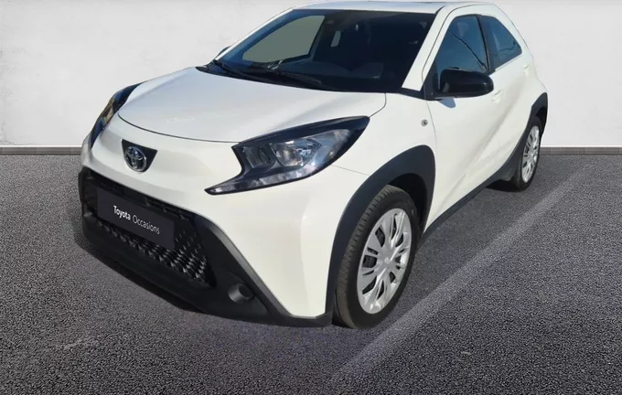 TOYOTA AYGO X 1.0 VVT-i 72 Dynamic extérieur trois quart avant gauche 1103693