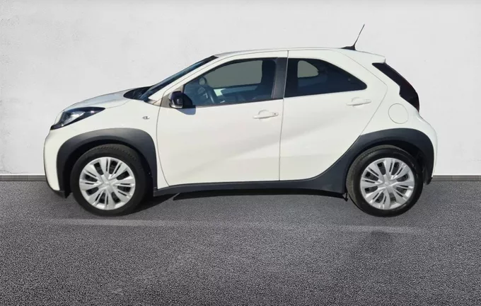 TOYOTA AYGO X 1.0 VVT-i 72 Dynamic extérieur côté gauche 1103693