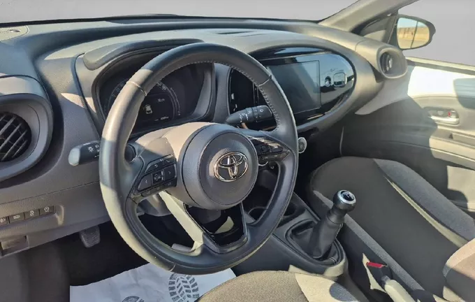 TOYOTA AYGO X 1.0 VVT-i 72 Dynamic photo 11 1103693
