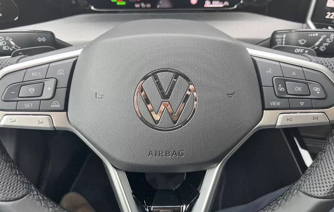 VOLKSWAGEN GOLF 1.5 eTSI EVO2 150 DSG7 R-Line Edition photo 12 9507