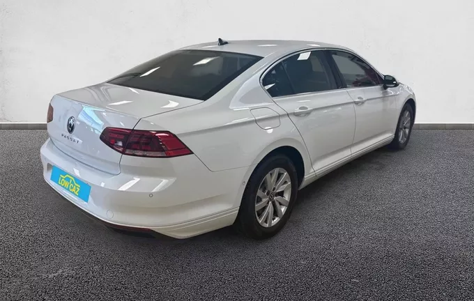 VOLKSWAGEN PASSAT 1.5 TSI ACT OPF 150 DSG7 Business extérieur trois quart arrière droit 213406