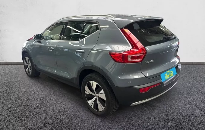 VOLVO XC40 T5 Recharge 180+82 ch DCT7 Business extérieur trois quart arrière gauche 213503