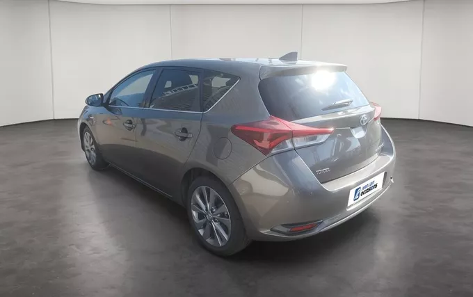 TOYOTA AURIS Hybride 136h Executive extérieur trois quart arrière gauche 1103962