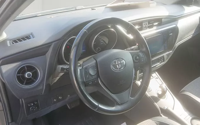 TOYOTA AURIS Hybride 136h Executive photo 15 1103962