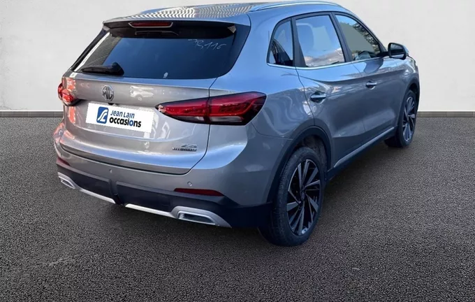 MG ZS 1.5 L Hybrid+ 197 ch Luxury extérieur trois quart arrière droit 