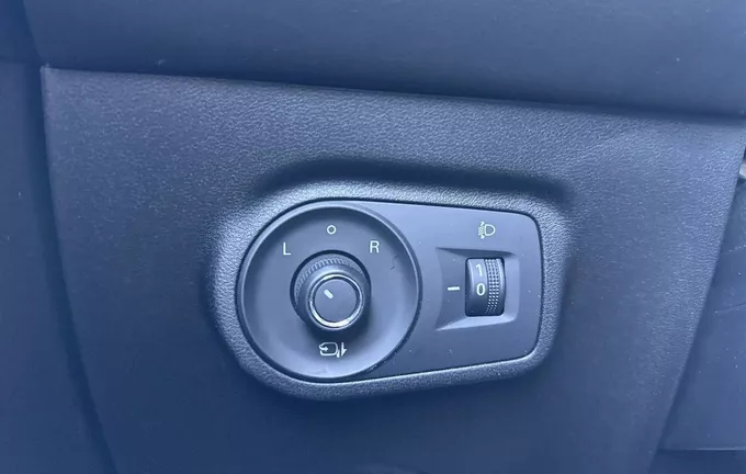 MG ZS 1.5 L Hybrid+ 197 ch Luxury photo 19 