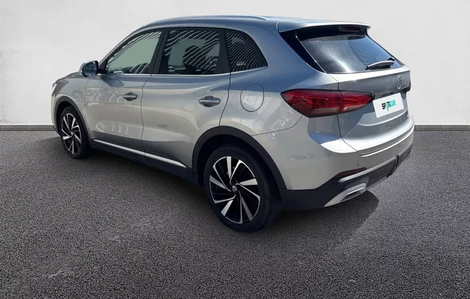 MG ZS 1.5 L Hybrid+ 197 ch Luxury extérieur trois quart arrière gauche 601181