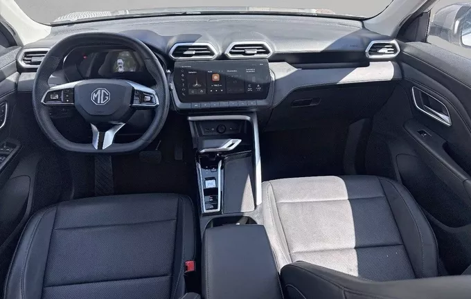 MG ZS 1.5 L Hybrid+ 197 ch Luxury extérieur côté gauche 601181