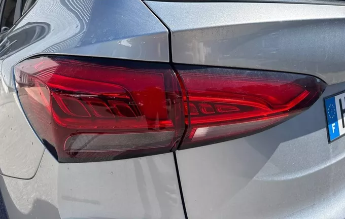 MG ZS 1.5 L Hybrid+ 197 ch Luxury photo 17 601181