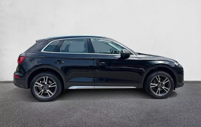 AUDI Q5 40 TDI 204 S tronic 7 Quattro Design extérieur côté droit 2130605