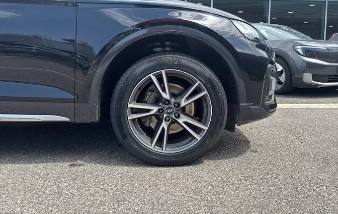 AUDI Q5 40 TDI 204 S tronic 7 Quattro Design photo 9 2130605