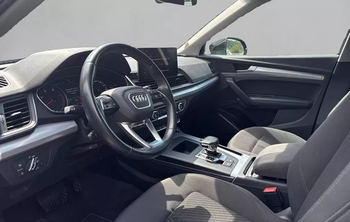 AUDI Q5 40 TDI 204 S tronic 7 Quattro Design photo 11 2130605