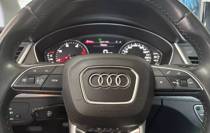 AUDI Q5 40 TDI 204 S tronic 7 Quattro Design photo 12 2130605