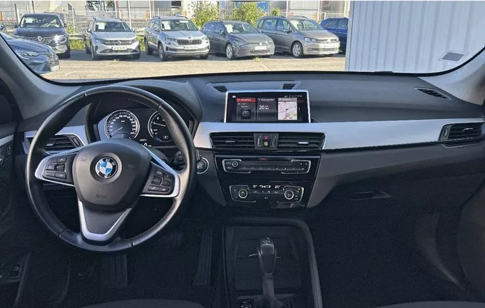 BMW X1 xDrive 25e 220 ch BVA6 Business Design extérieur trois quart avant droit 213074