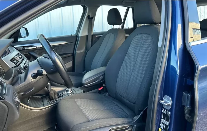 BMW X1 xDrive 25e 220 ch BVA6 Business Design extérieur trois quart arrière droit 213074
