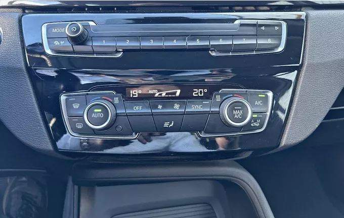 BMW X1 xDrive 25e 220 ch BVA6 Business Design photo 20 213074