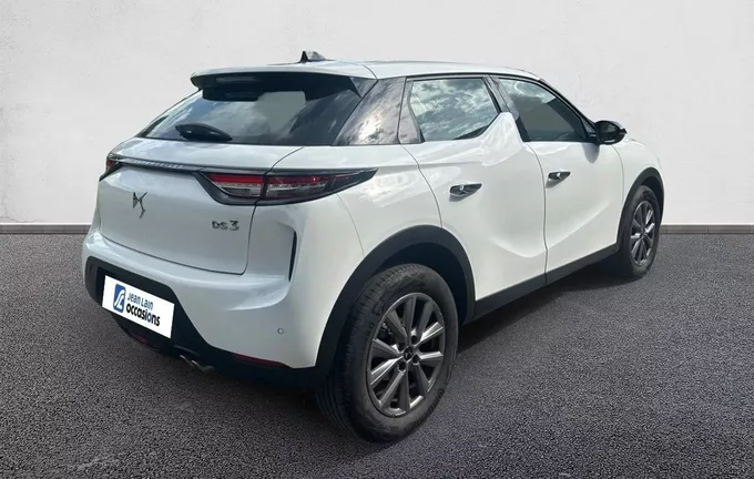 DS DS3 Crossback PureTech 130 EAT8 Bastille extérieur trois quart arrière droit 2130055