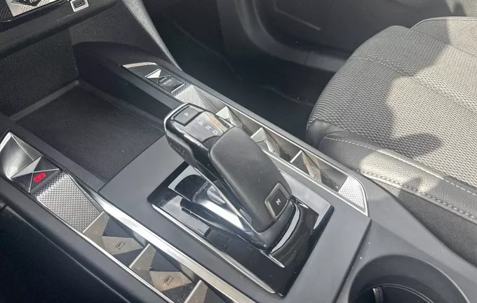 DS DS3 Crossback PureTech 130 EAT8 Bastille photo 13 2130055