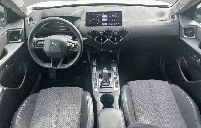 DS DS3 Crossback PureTech 130 EAT8 Bastille photo 18 2130055