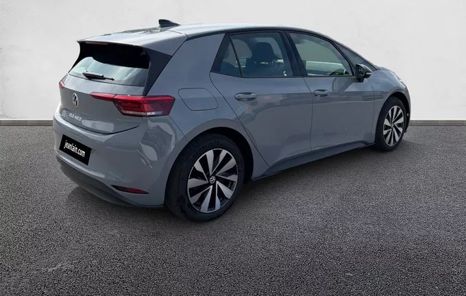 VOLKSWAGEN ID.3 Neo 50 kWh Life extérieur trois quart arrière droit 9545