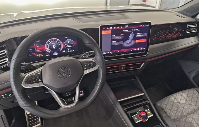 VOLKSWAGEN TIGUAN 1.5 eTSI 150ch DSG7 R-Line Edition photo 15 2128941