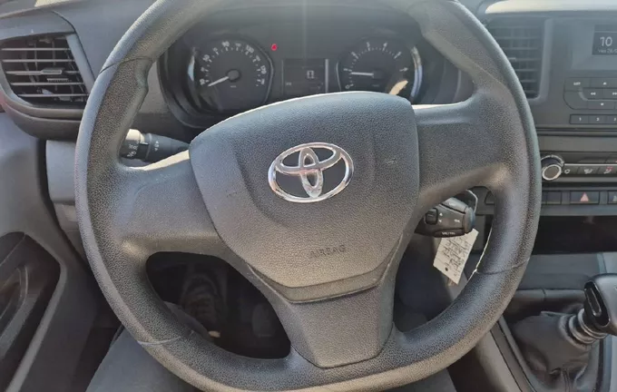 TOYOTA PROACE Verso Medium 120 D-4D BVA8 Dynamic photo 12 1103541