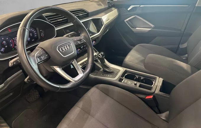 AUDI Q3 35 TDI 150 ch S tronic 7 Quattro Design photo 11 2129165