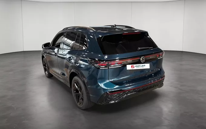 VOLKSWAGEN TIGUAN 2.0 TDI 150ch DSG7 R-Line extérieur trois quart arrière gauche 5636
