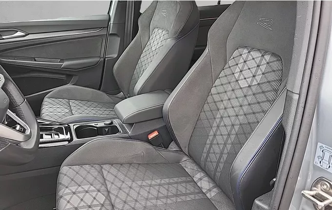 VOLKSWAGEN GOLF SW 2.0 TDI 150 DSG7 R-Line extérieur trois quart arrière droit 2127468